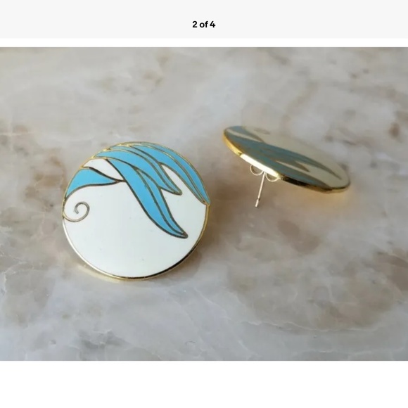 Isle of skye earrings studs blue white round. - Picture 2 of 3